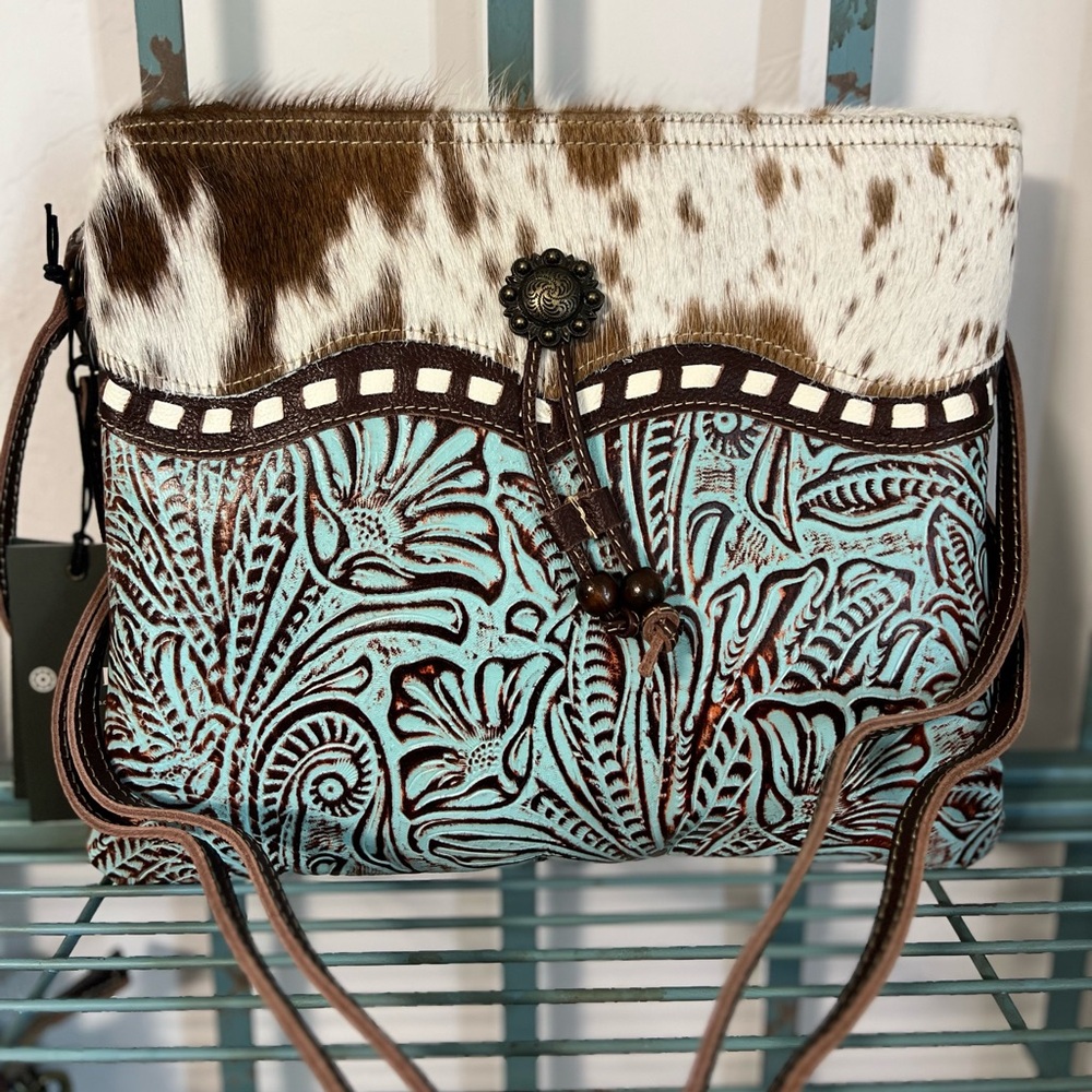 NEW Embossed green leather cowhide Floral Myra Bag ClutchCrossbody Small purse - Picture 1 of 9